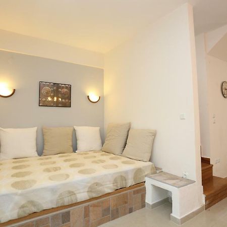 Villa Argo 3 - Beachfront, Big gardens, Location! Pefkochori Extérieur photo